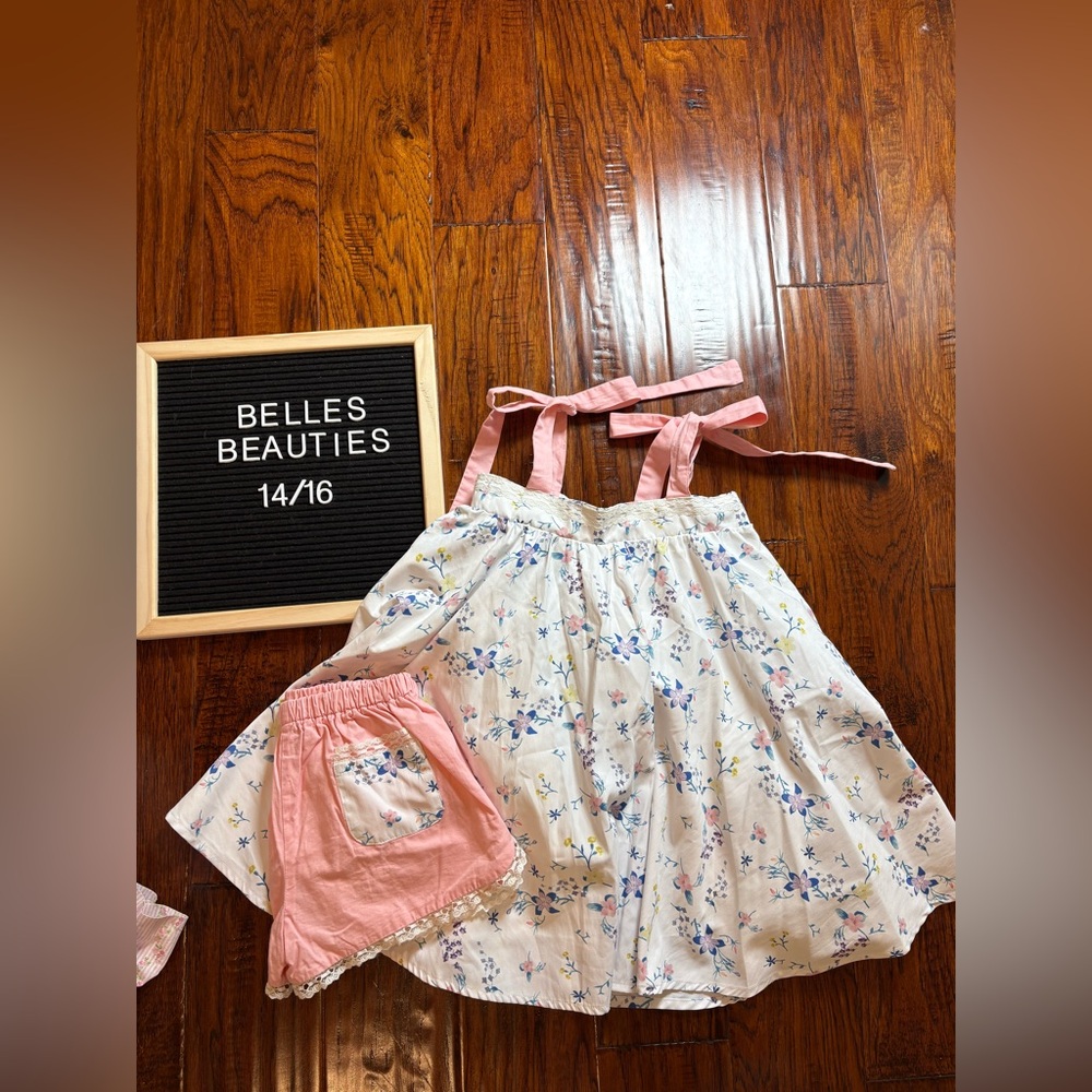Elle’s Beauties Floral Dress with Pink Accents